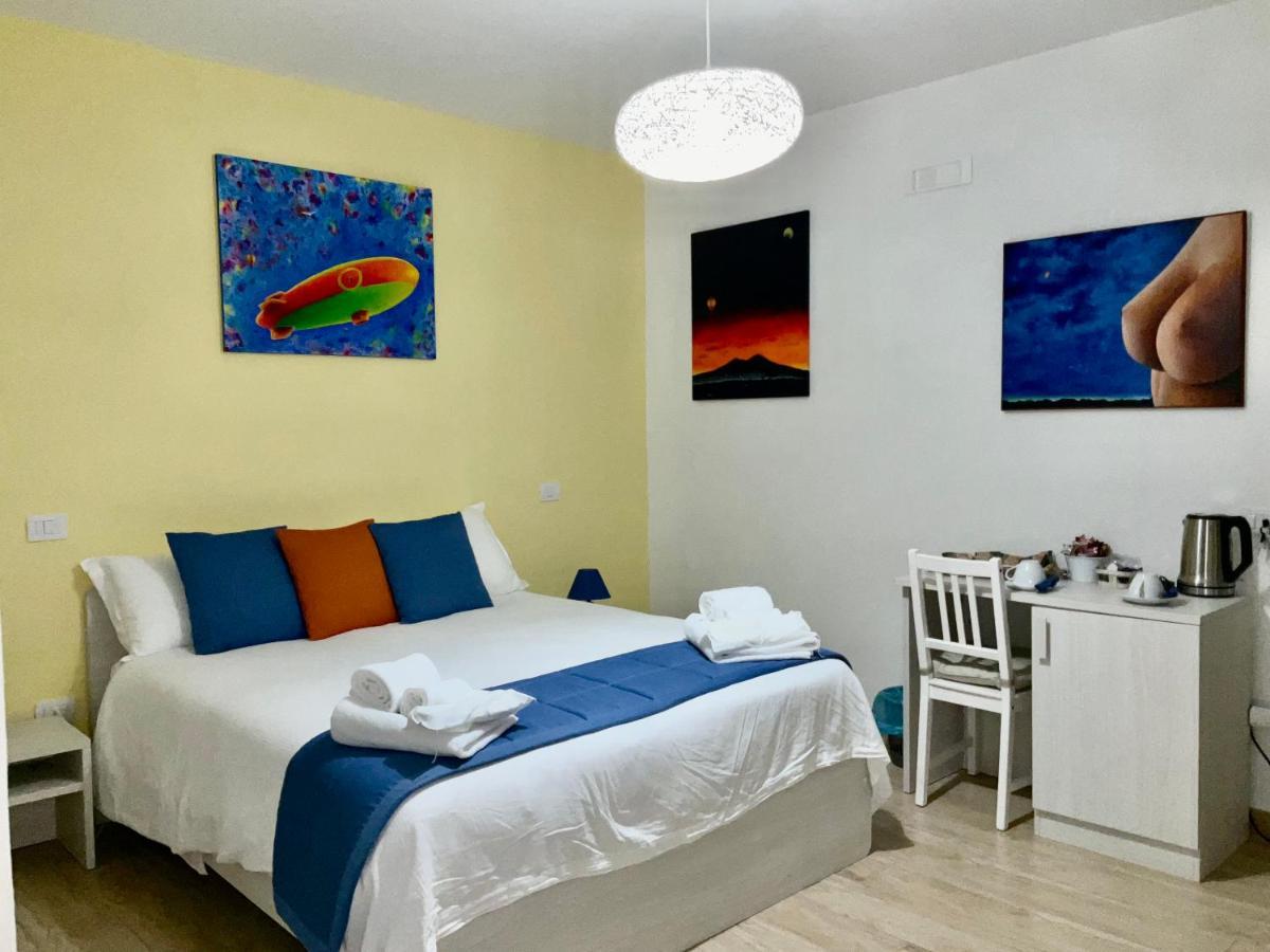 'A Room De' Scugnizzi Naples Extérieur photo
